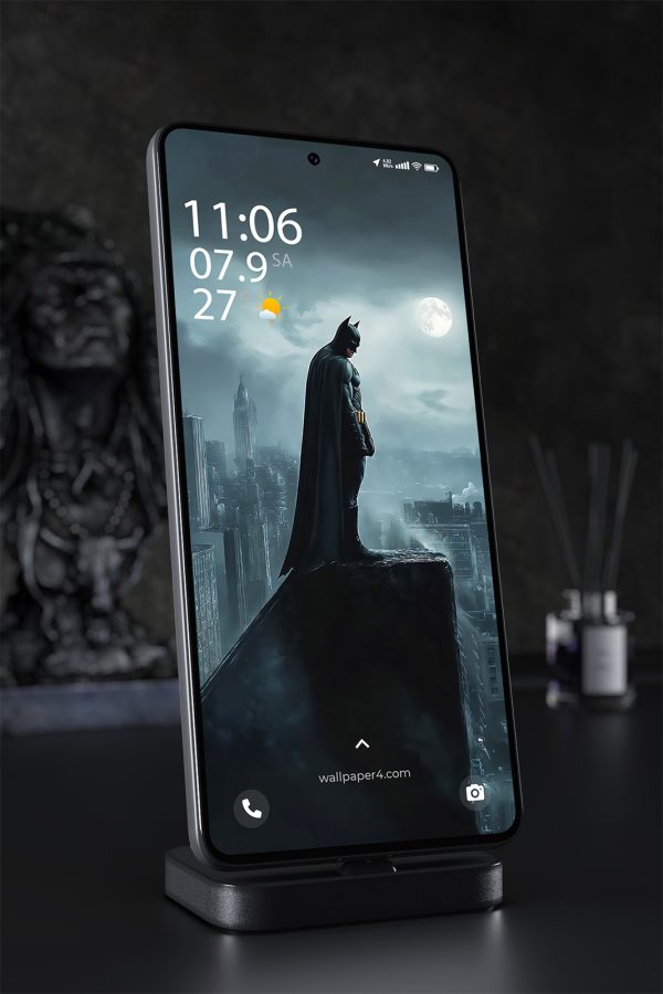 Mobile Wallpaper 2079 - Batman overlooking Gotham at night