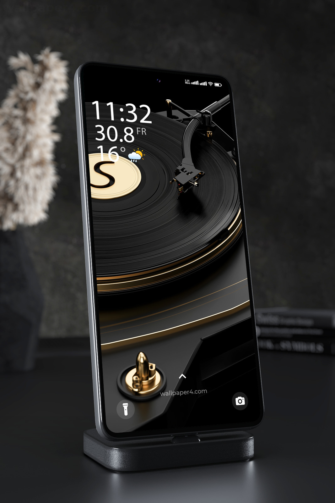 Phone Wallpaper 2755 - Luxury Vinyl Record Player in Black and Gold