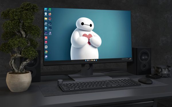 Desktop Wallpaper 3621 - Cute White Robot Holding Red Heart Wallpaper