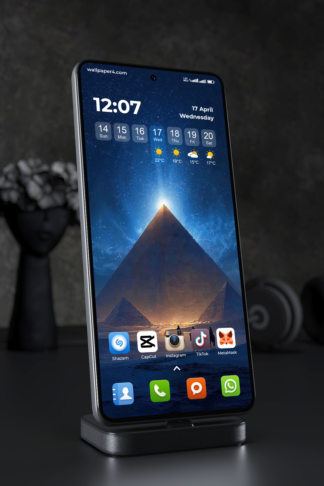 Phone Wallpaper 2899 - Mystic Egyptian Pyramid Under Starry Desert Sky