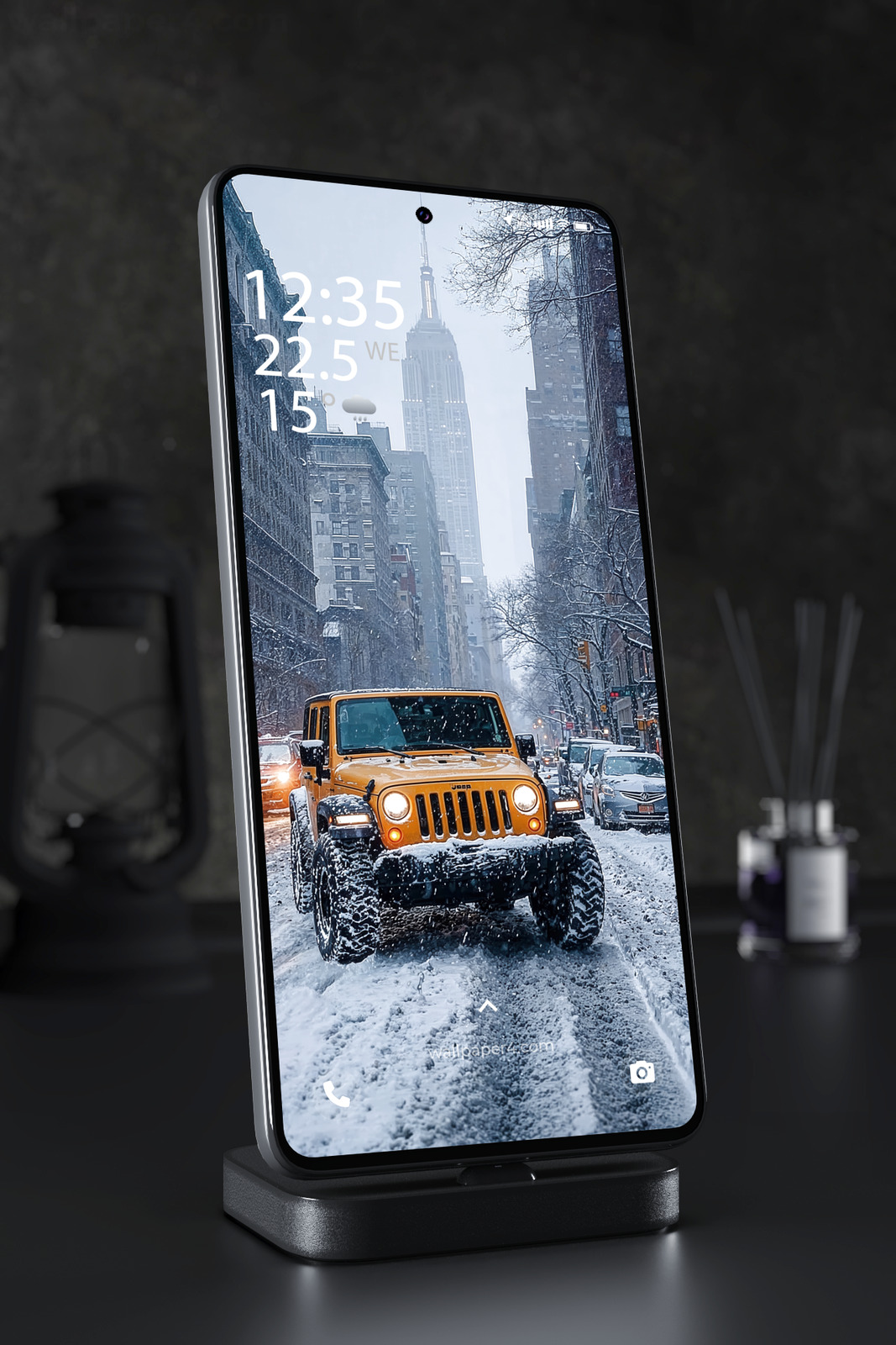 Mobile Wallpaper 3001 - Snowy New York Street with Yellow Jeep