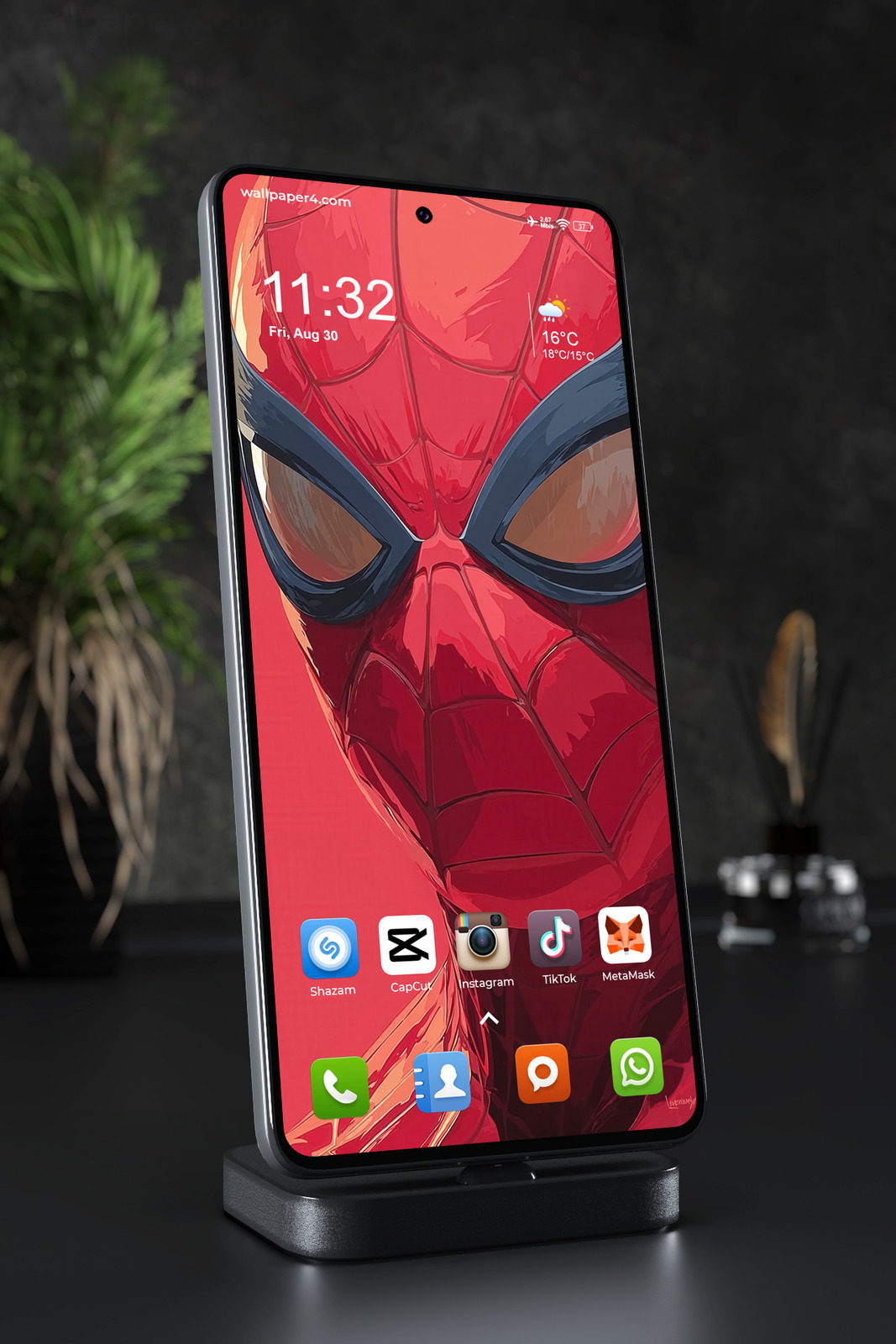 Phone Wallpaper 3360 - Spider-Man Red Mask Superhero Portrait