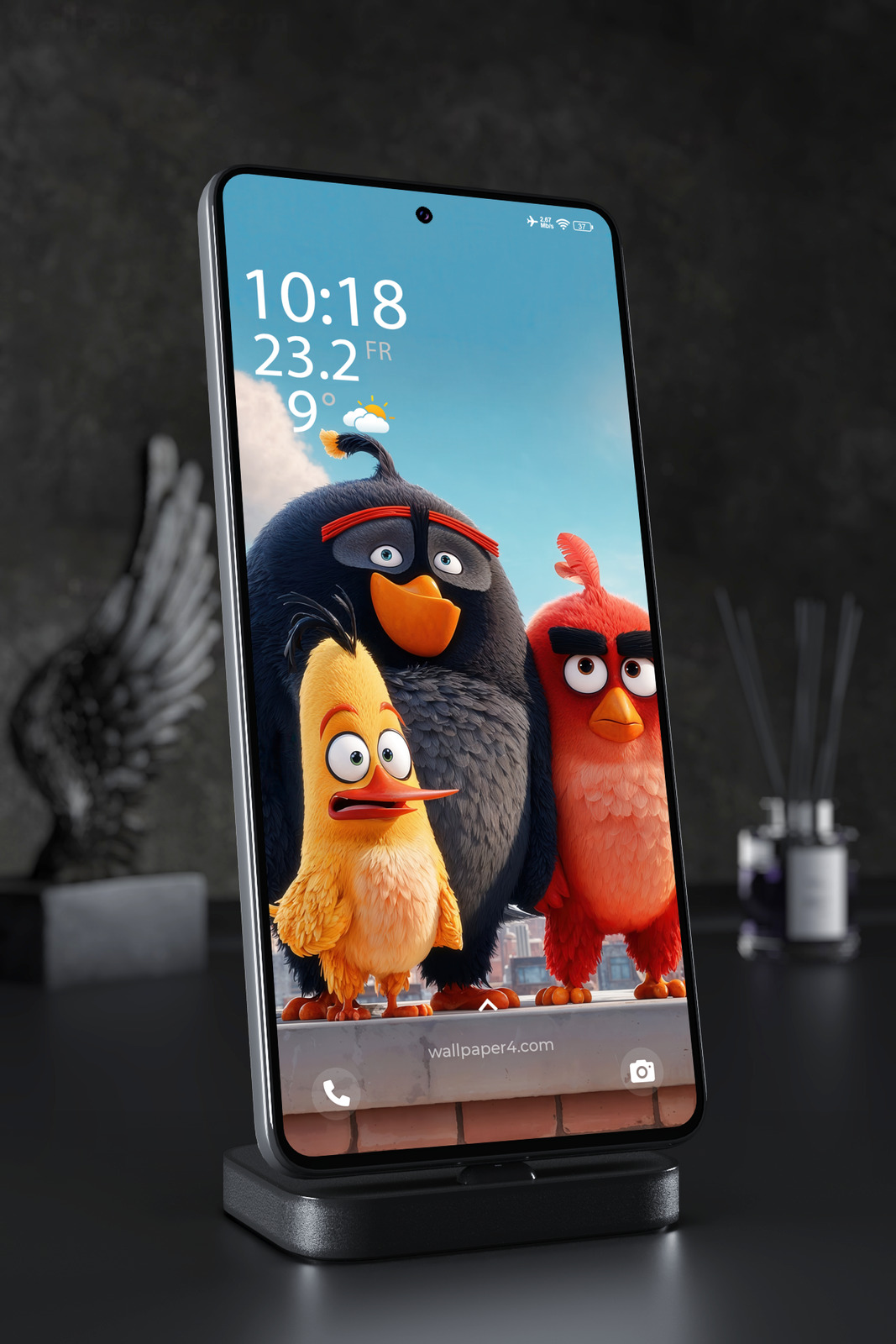 Phone Wallpaper 3430 - Angry Birds Red Bomb and Chuck Fun Scene