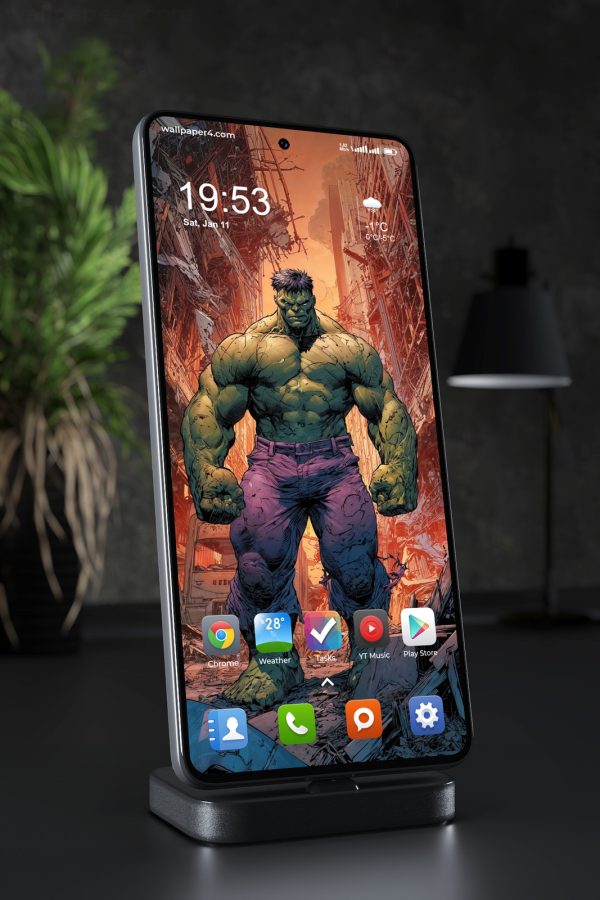 Mobile Wallpaper 3487 - Hulk in a Ruined City Epic Comic Art Scene