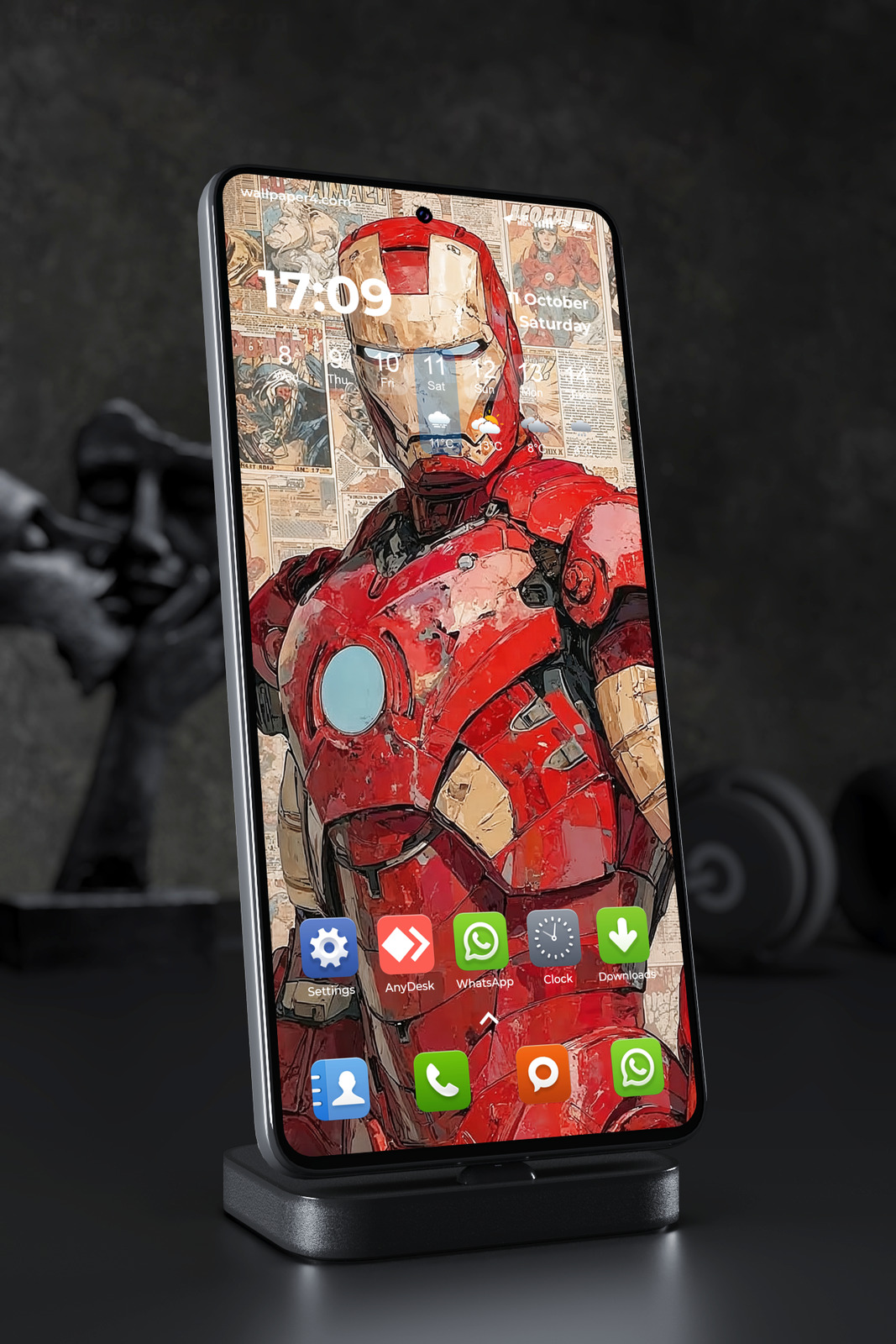 Phone Wallpaper 3651 - Red Gold Armored Superhero Comic Art