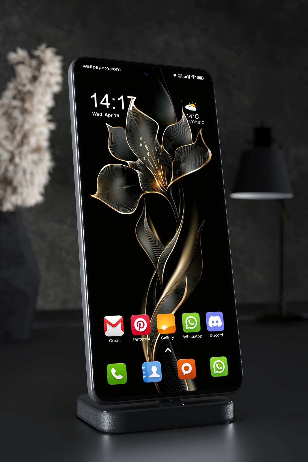 Phone Wallpaper 4272 - Luxury Black and Gold Abstract Flower Design