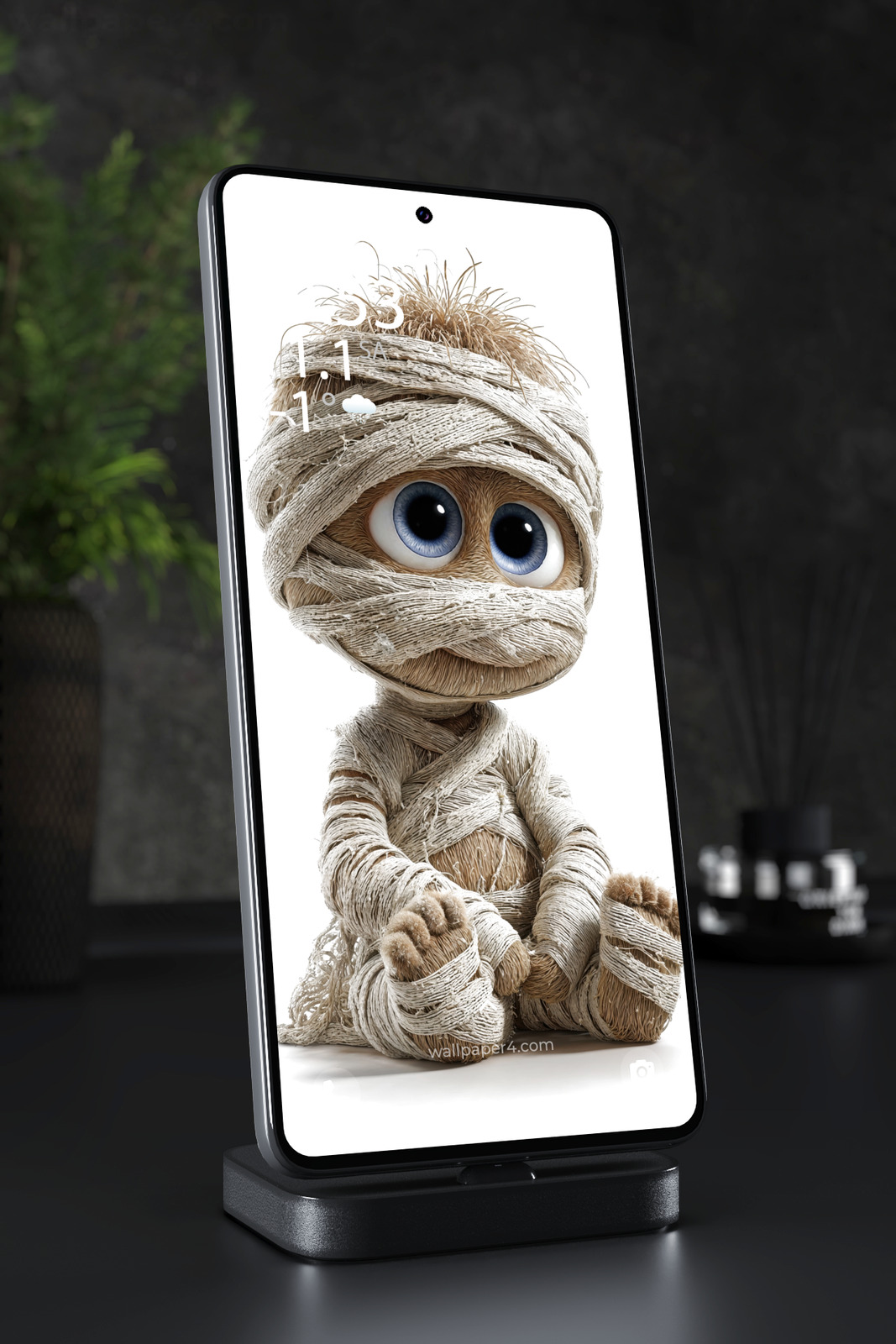 Mobile Wallpaper 4636 - Cute Baby Mummy with Big Blue Eyes Art