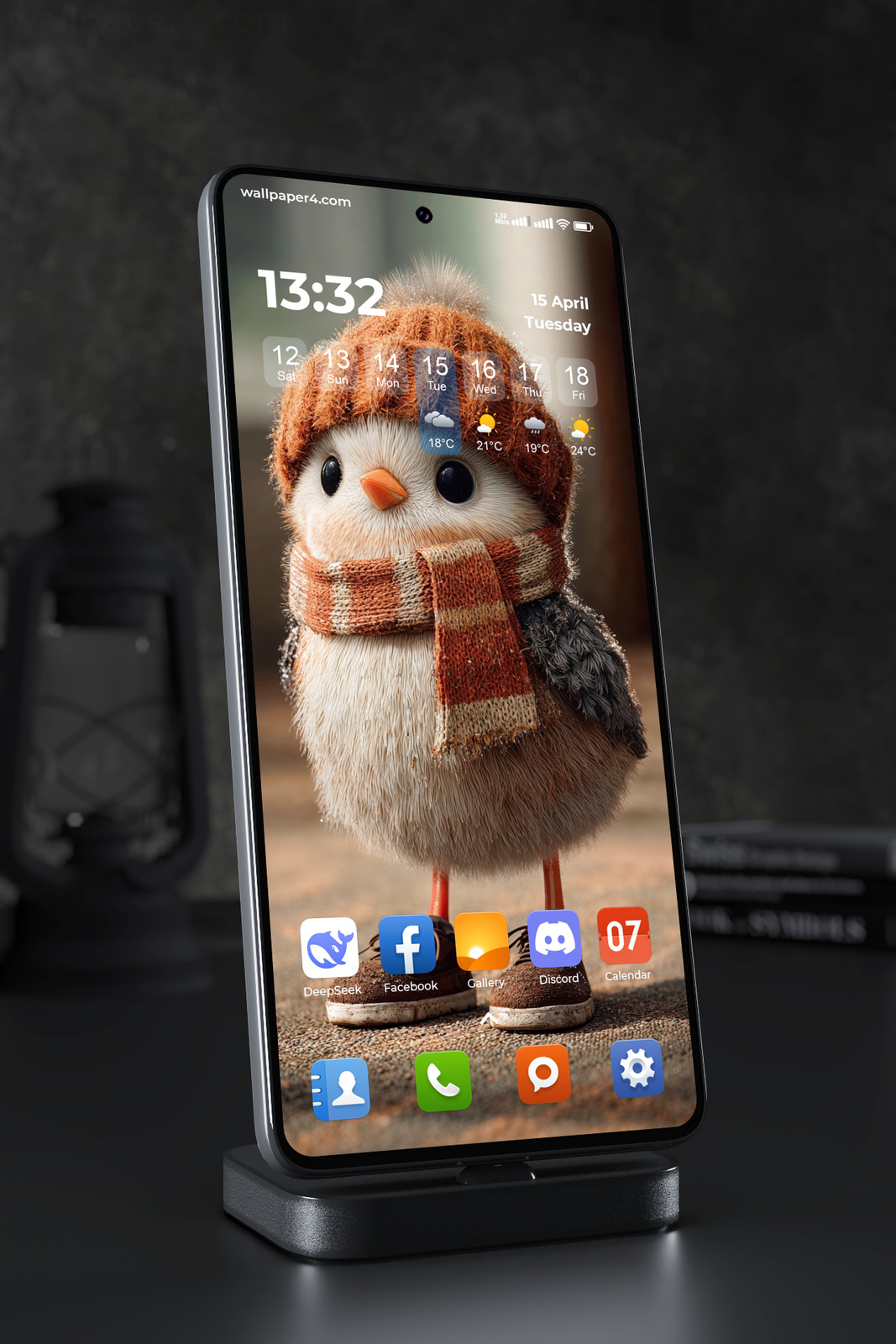 Phone Wallpaper 4639 - Cute Winter Bird in Cozy Knitted Hat and Scarf