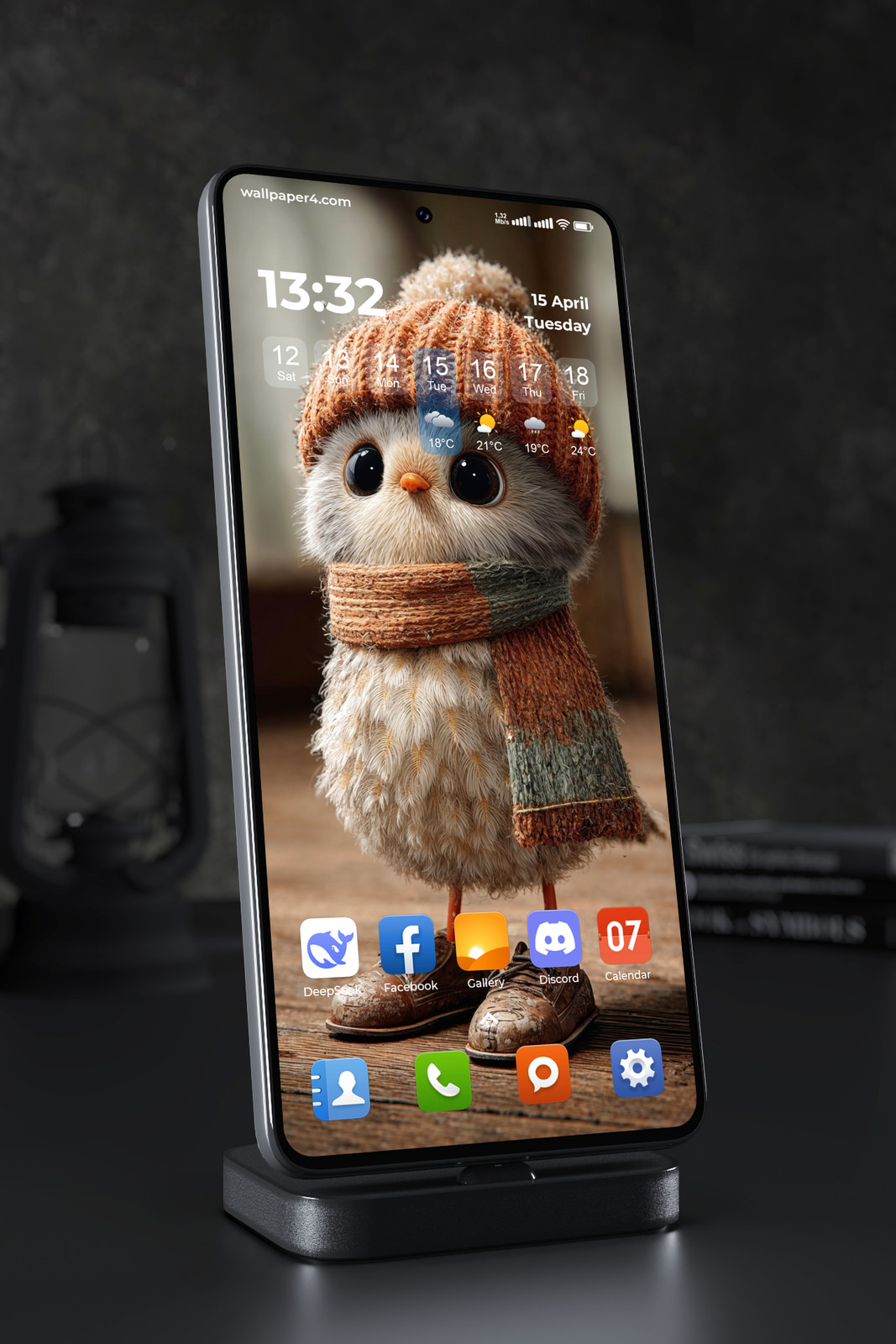 Mobile Wallpaper 4639 - Cute Winter Bird in Cozy Knitted Hat and Scarf