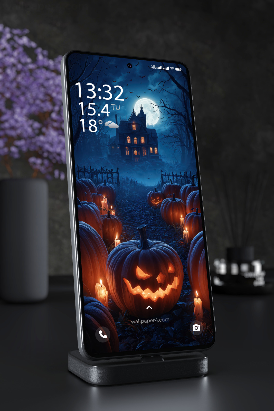 Phone Wallpaper 4841 - Haunted Halloween House Beneath a Full Moon