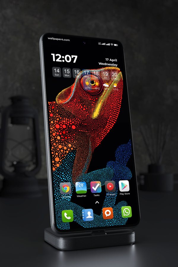 Phone Wallpaper 5068 - Vibrant Pointillist Chameleon on Black Background