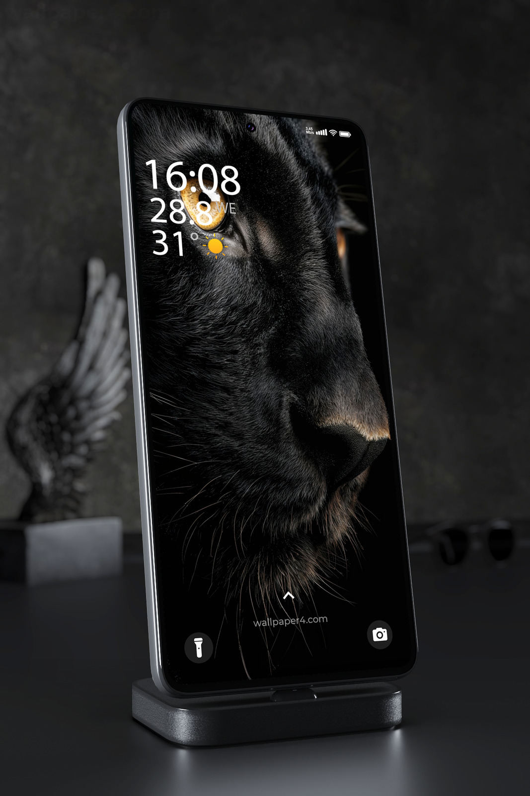 Mobile Wallpaper 5143 - Majestic Black Panther with a Fierce Golden Eye