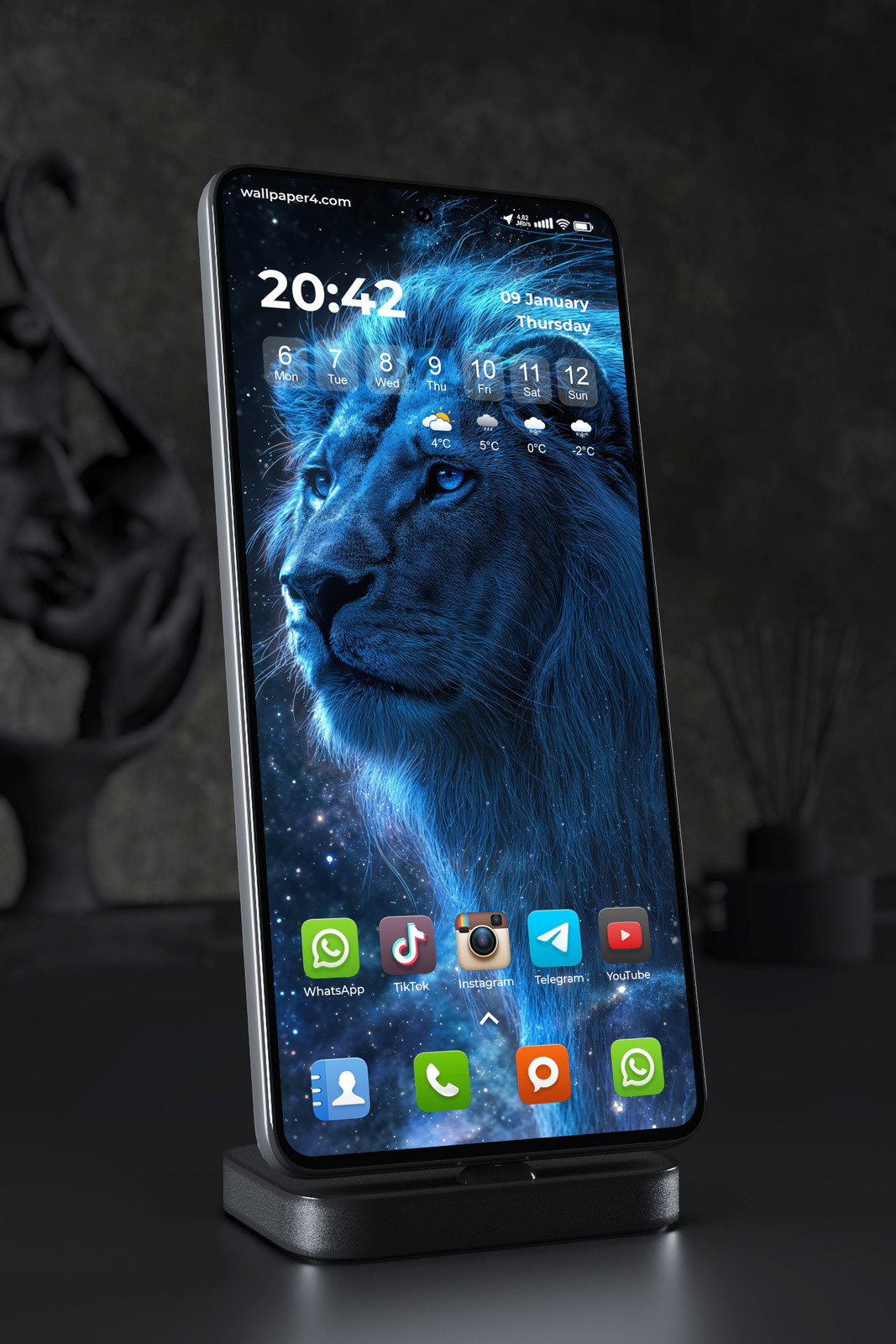 Phone Wallpaper 5202 - Majestic Blue Lion Beneath a Cosmic Night Sky