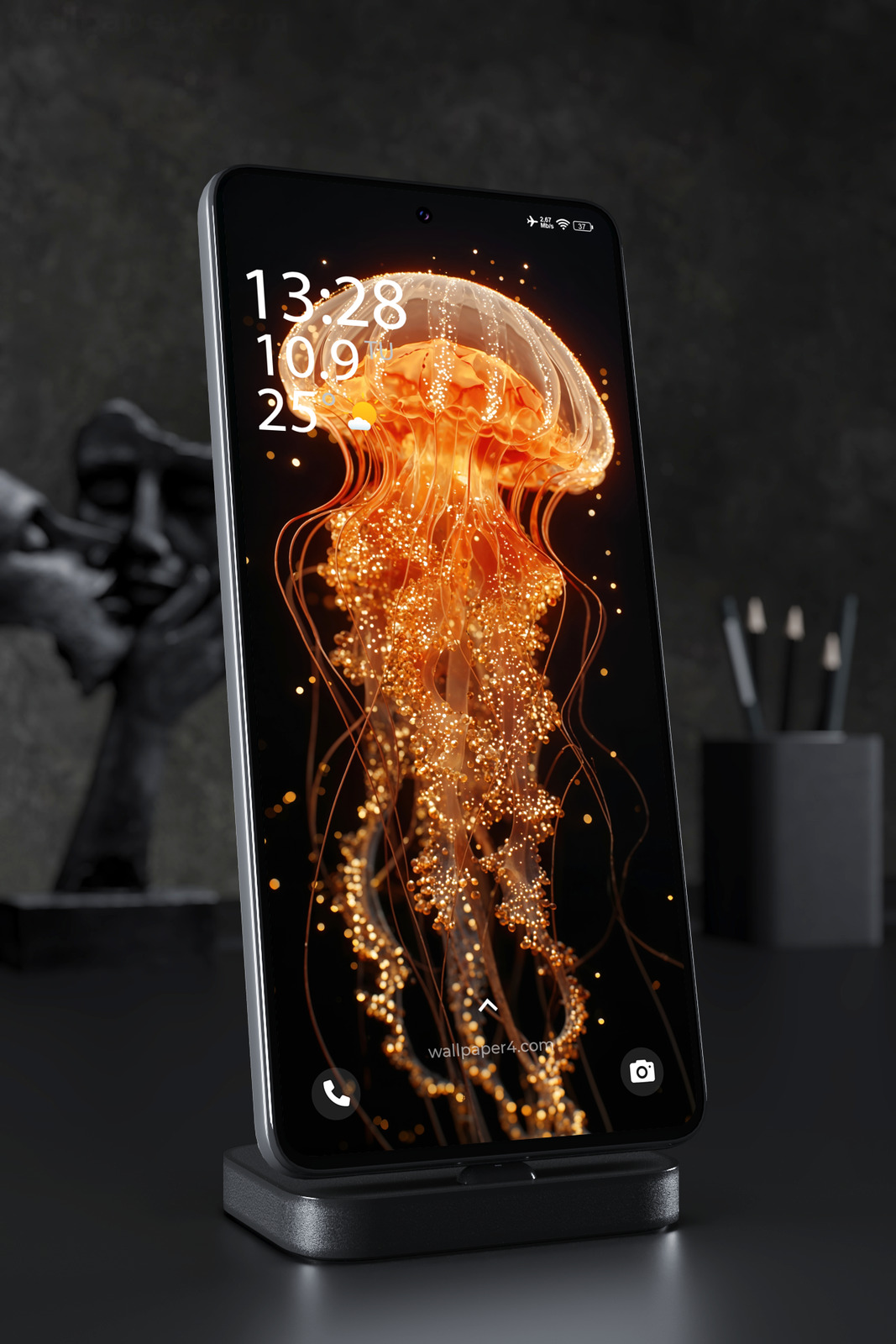 Phone Wallpaper 5600 - Glowing Golden Jellyfish in the Dark