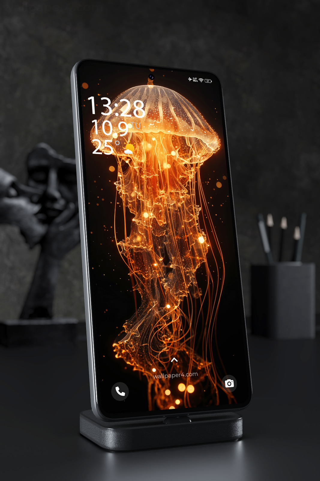 Mobile Wallpaper 5600 - Glowing Golden Jellyfish in the Dark