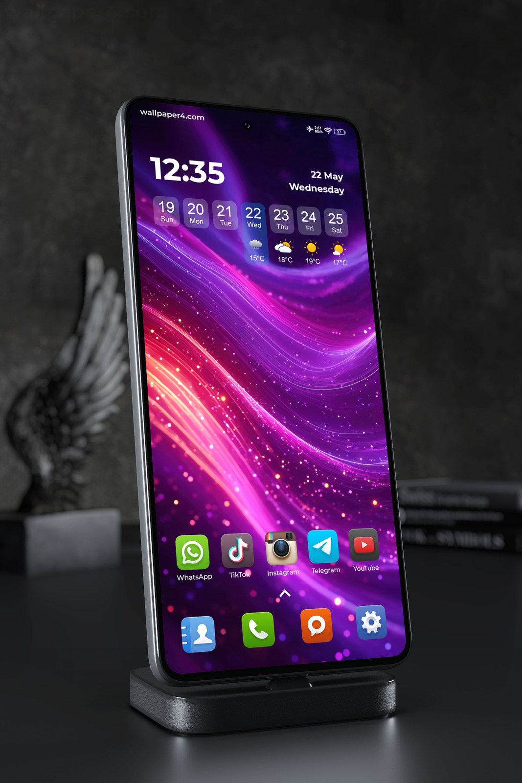 Mobile Wallpaper 5608 - Neon Purple and Pink Abstract Light Waves
