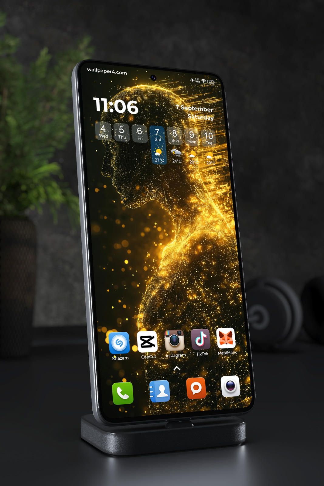 Mobile Wallpaper 5633 - Golden Digital Human in a Futuristic Data Flow