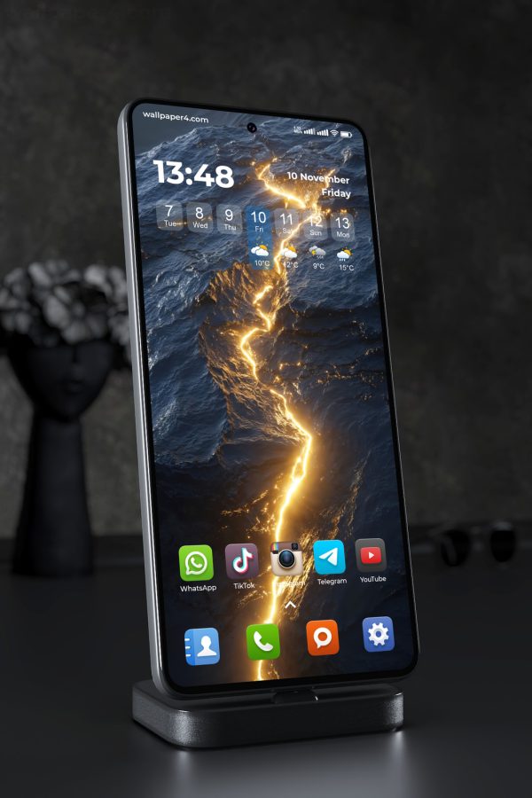 Phone Wallpaper 5762 - Golden Energy Cracks Across Dark Stone