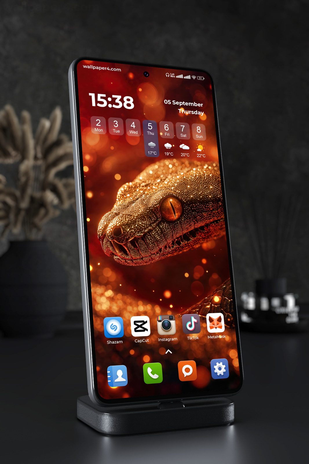 Mobile Wallpaper 6126 - Golden Serpent in Fiery Red Light
