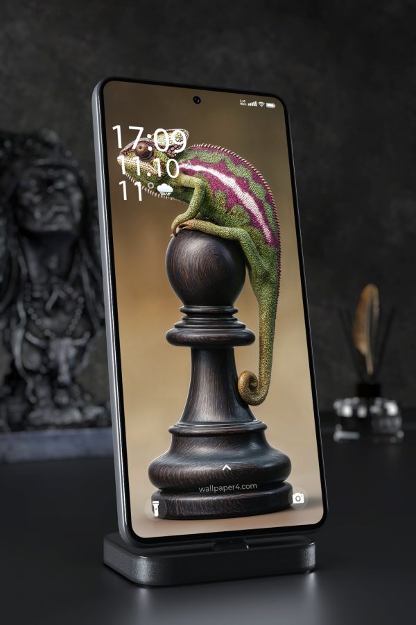 Mobile Wallpaper 6482 - Chameleon on Chess Piece Artistic Wallpaper