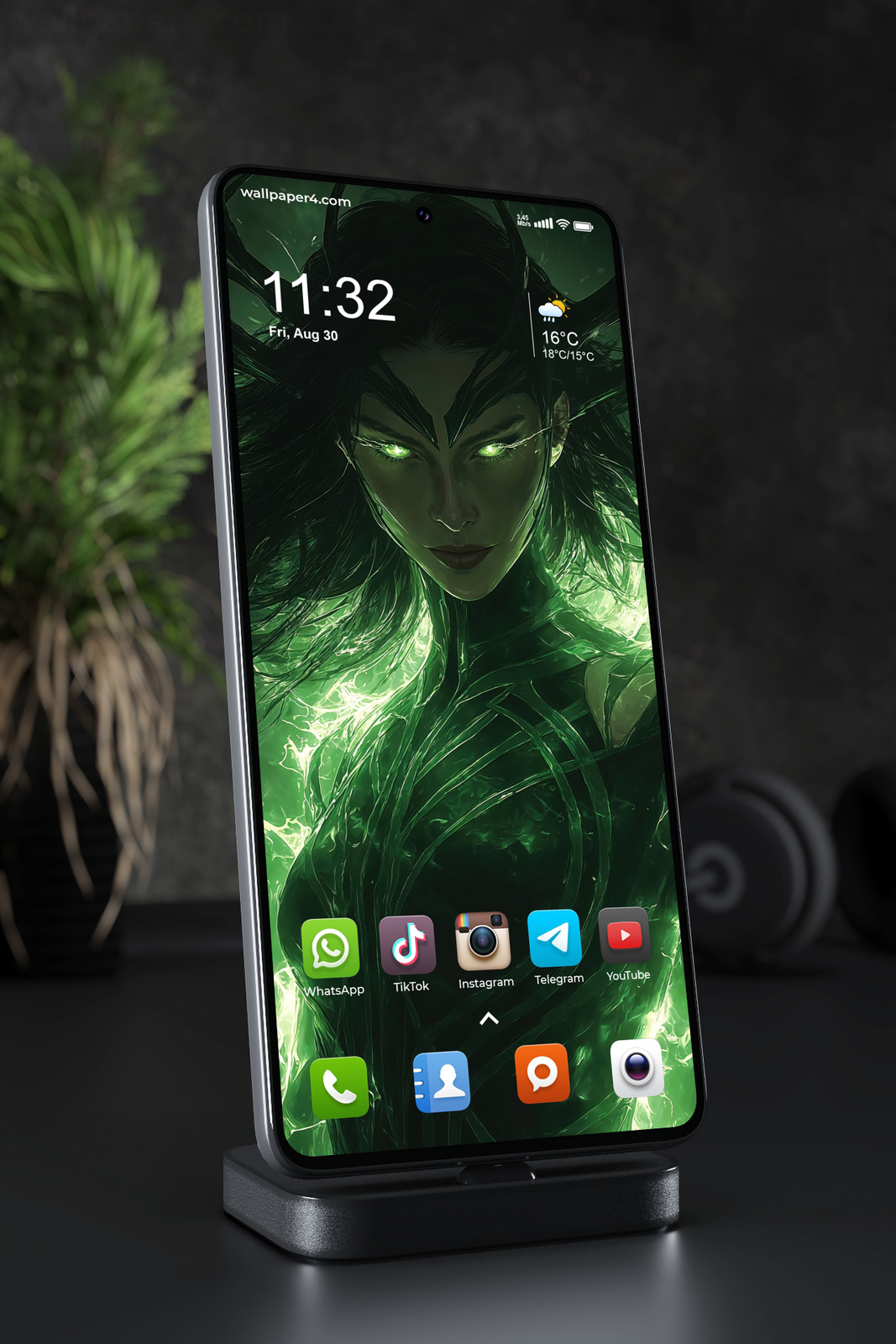 Mobile Wallpaper 7403 - Emerald Dark Goddess in Horned Armor