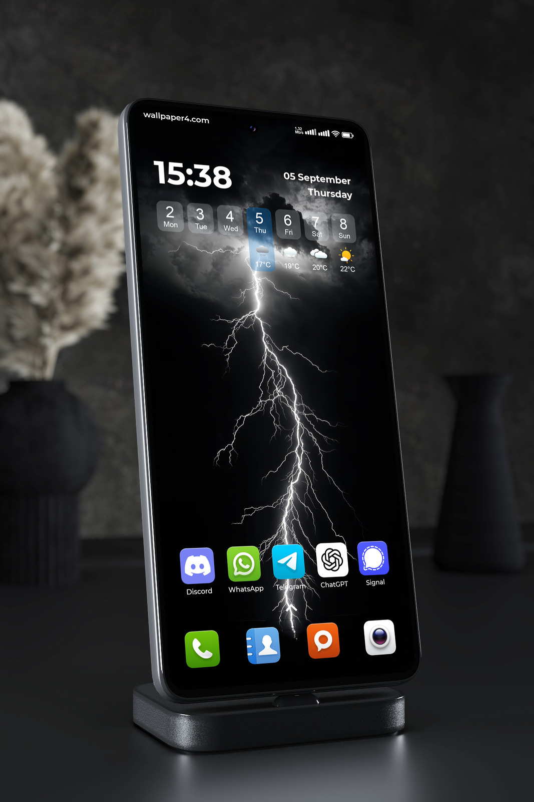Mobile Wallpaper 7621 - Powerful Lightning Strike in a Dark Storm