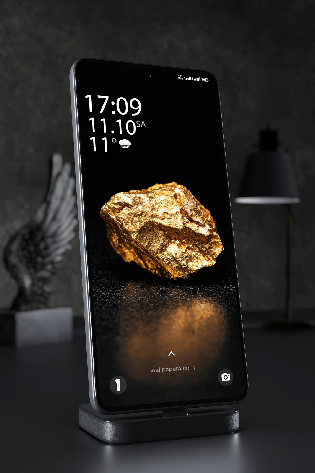 Mobile Wallpaper 7660 - Raw Gold Nugget on a Deep Black Background