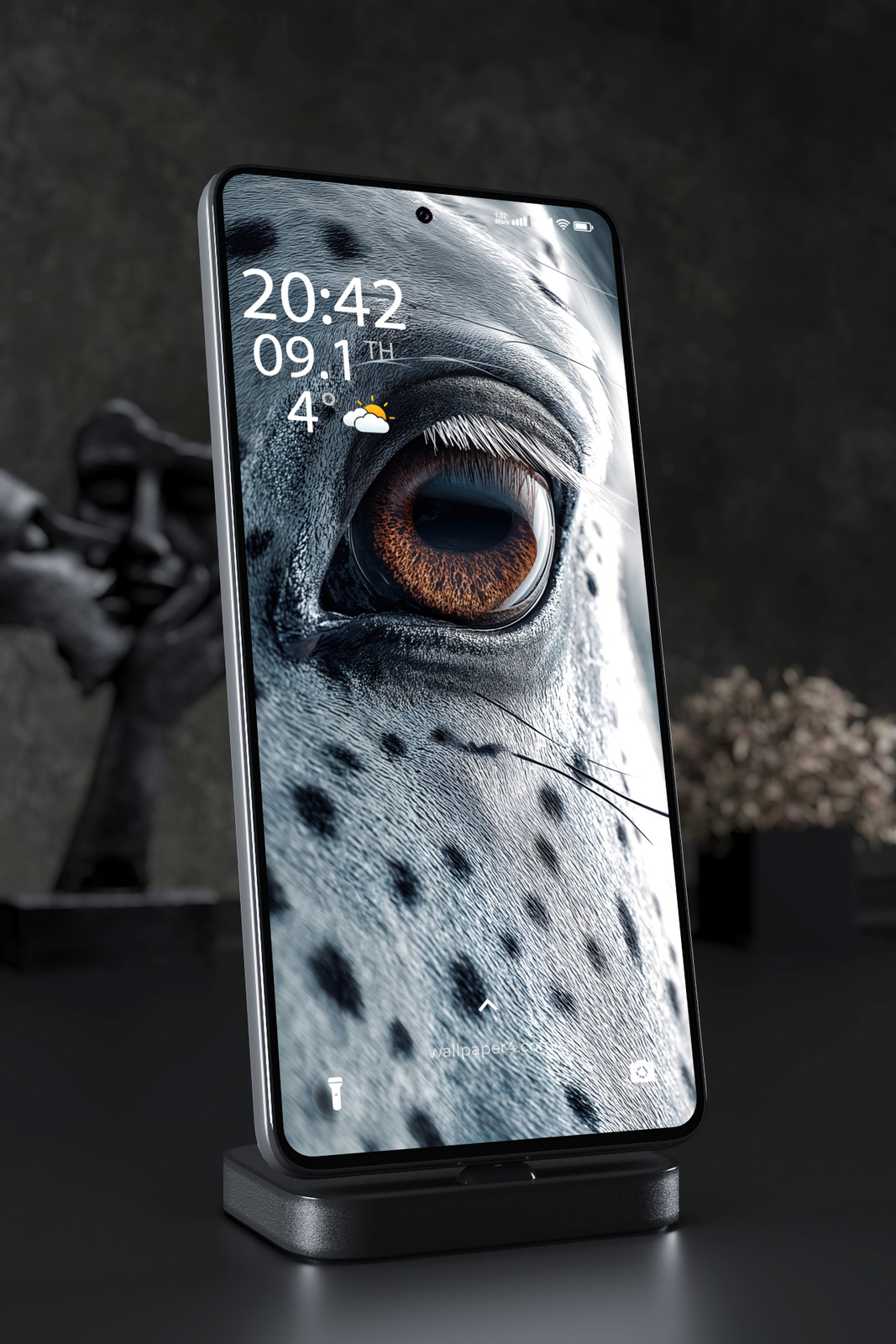 Phone Wallpaper 8092 - Snow Leopard Eye in Striking Macro Detail