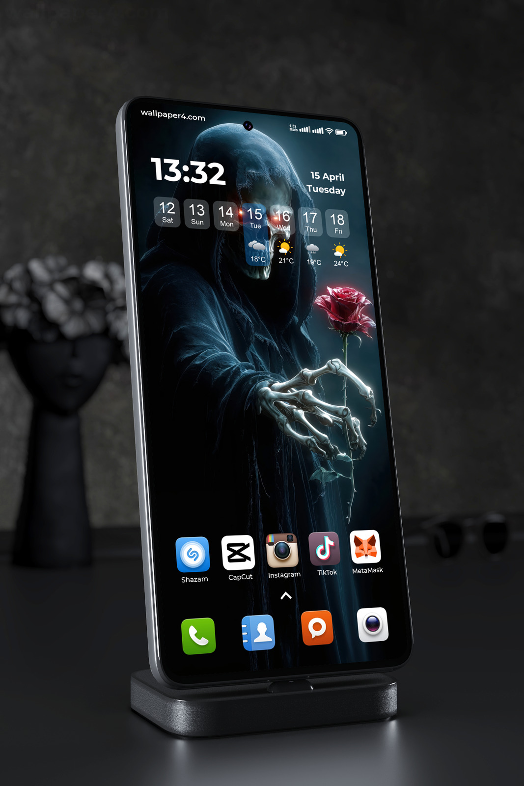 Mobile Wallpaper 8370 - Grim Reaper Skull with Red Rose