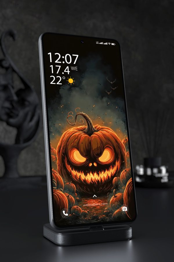 Phone Wallpaper 8520 - Evil Halloween Pumpkin in a Dark Misty Night