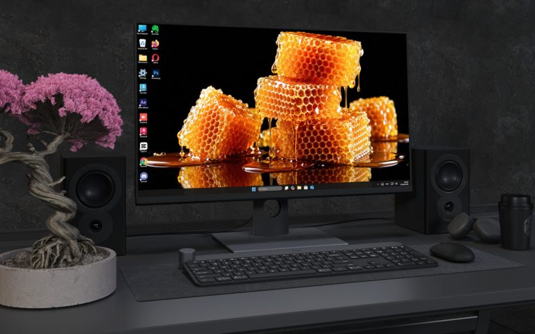 Desktop Wallpaper 8997 - Honeycomb Stacks with Amber Drips on Black