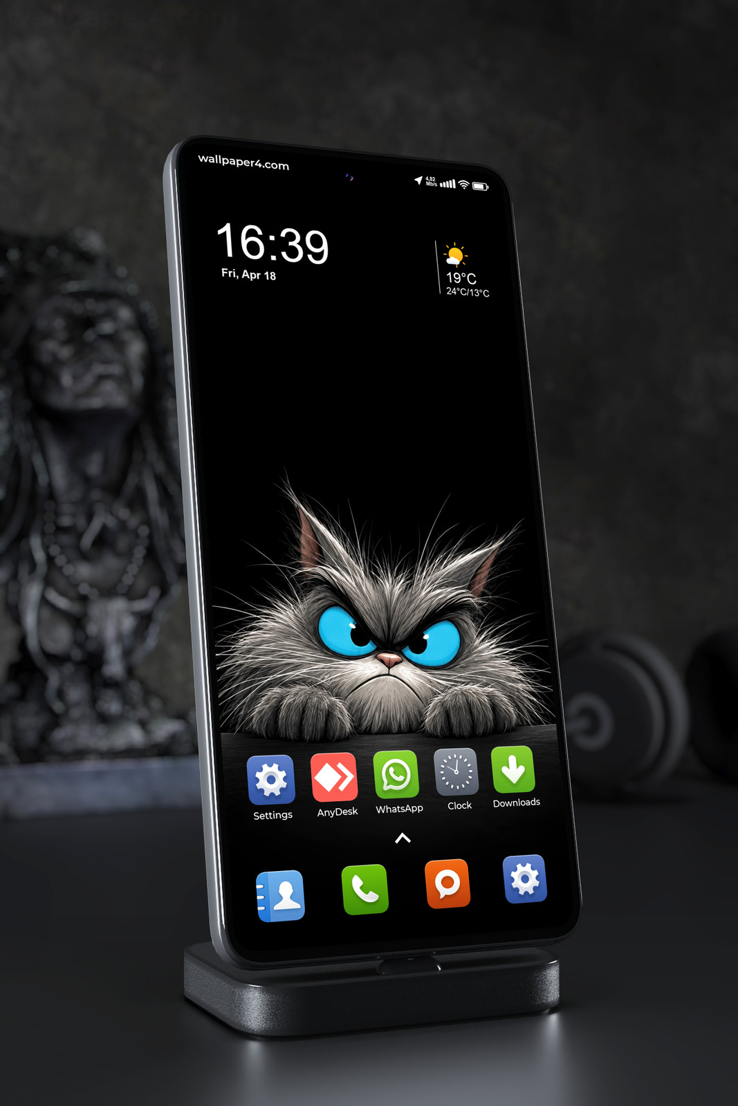 Mobile Wallpaper 9007 - Black Cat Face with Electric Blue Eyes