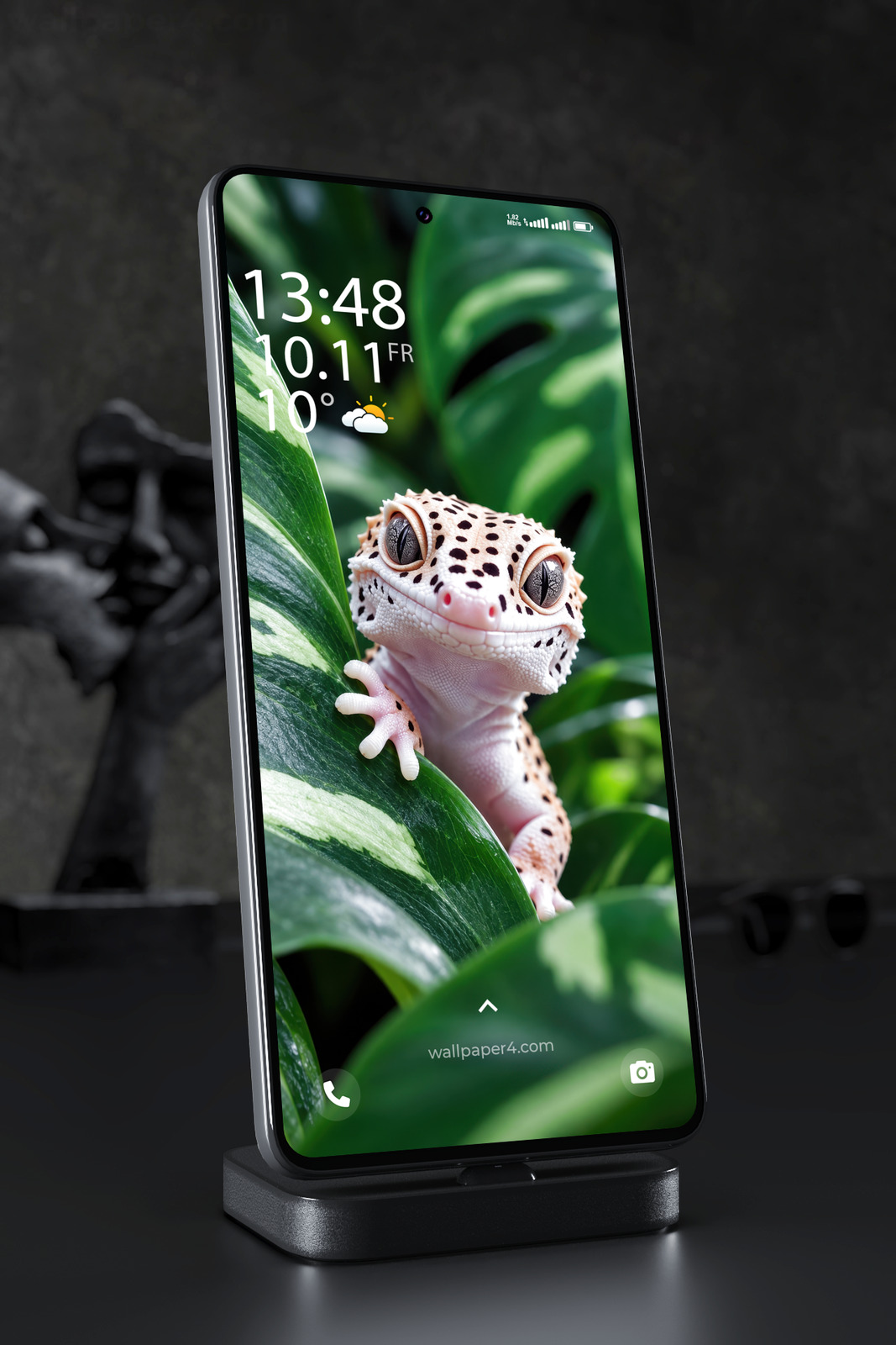 Phone Wallpaper 9308 - Spotted Leopard Gecko Among Tropical Leaves